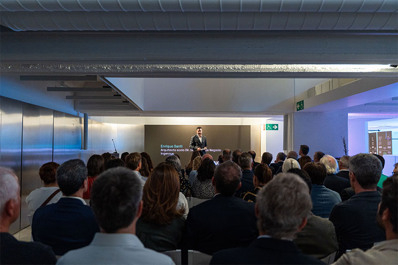  arquitectura y empresa INGENNUS la casa de la luz simon