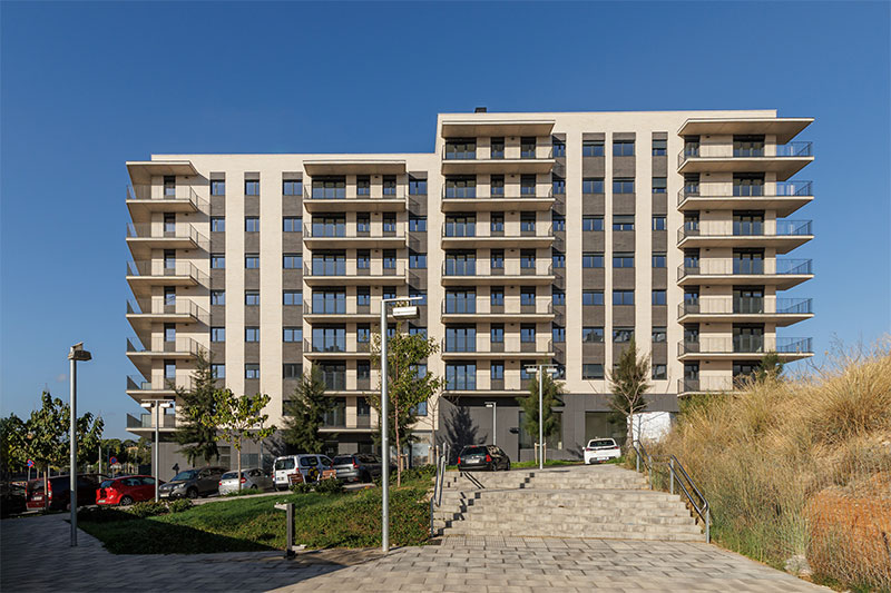 arquitectura y empresa BINARQ ARQUITECTOS 70 VIVIENDAS PROTEGIDAS VILADECANS