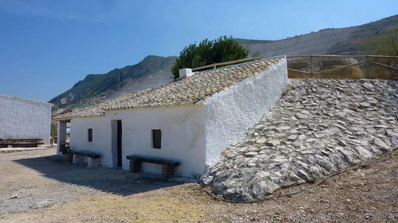 casa calero horno moron 