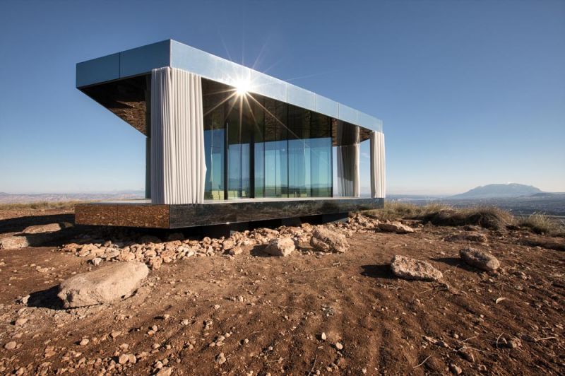 arquitectura la casa del desierto ofis architects guardian glass black mirror casa exterior