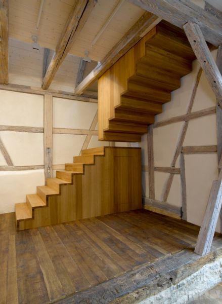 arquitectura_diseño_escaleras de madera_Timber two part