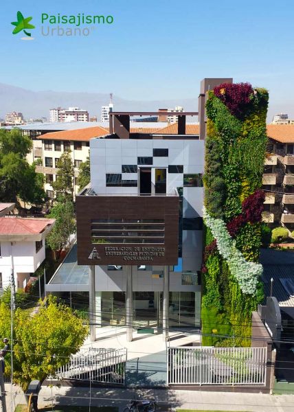 arquitectura jardin vertical paisajismo urbano Leonardo Terán Confederación de Empresarios Privados de Cochabamba