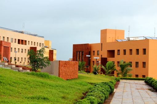 arquitectura_Somaya y Kalappa_Goa Institute os Management_ALBERGUES3