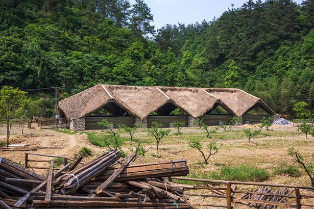 arquitectura_Taiyang_Organic_Farming_Commune_cercas
