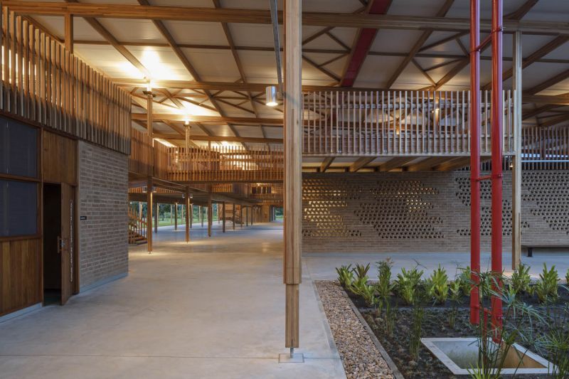 arquitectura y empresa_children village_muros