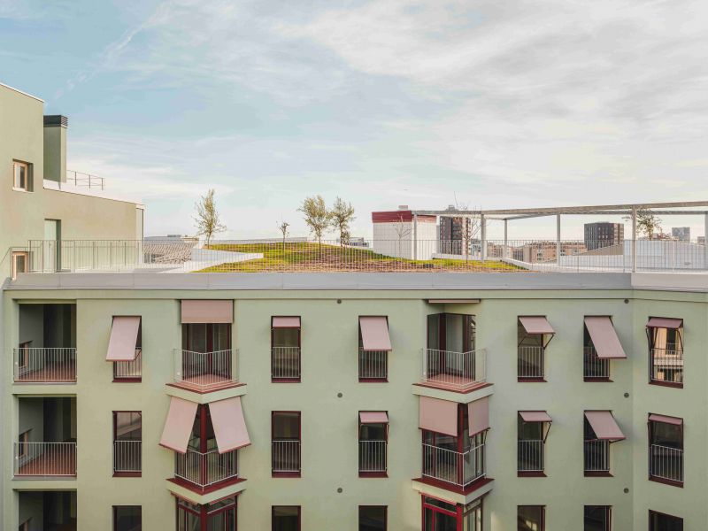 Vista del patio interior y la terraza