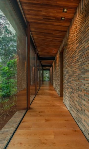 Corredor de las habitaciones de la Casa E + A