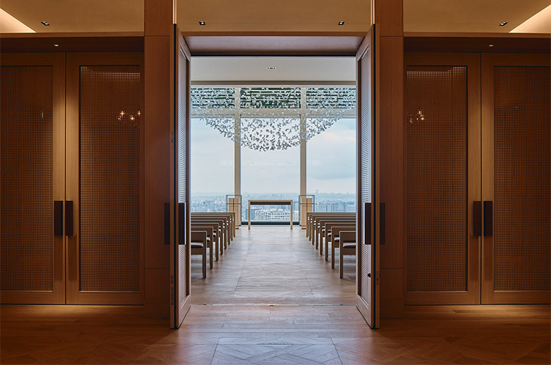 Arquitectura y Empresa, arquitectura, Japón, Japan, Tokio, hotel, hotel de lujo, hostelería, restaurante, materiales naturales, diseño de interiores, interiorismo, diseño interior, BAR Studio, Fairmont Tokyo, Peter Bennetts, arquitectura tradicional japonesa, contraste arquitectónico, arquitectura contemporánea, arquitectura en altura, Shibaura, Blue Front Shibaura South, jardín en altura, vegetación integrada, Peter Bennetts