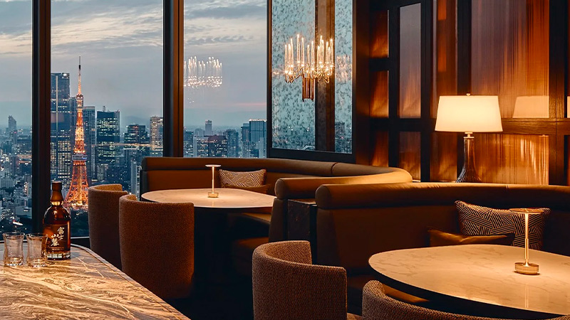 Arquitectura y Empresa, arquitectura, Japón, Japan, Tokio, hotel, hotel de lujo, hostelería, restaurante, materiales naturales, diseño de interiores, interiorismo, diseño interior, BAR Studio, Fairmont Tokyo, Peter Bennetts, arquitectura tradicional japonesa, contraste arquitectónico, arquitectura contemporánea, arquitectura en altura, Shibaura, Blue Front Shibaura South, jardín en altura, vegetación integrada, Peter Bennetts