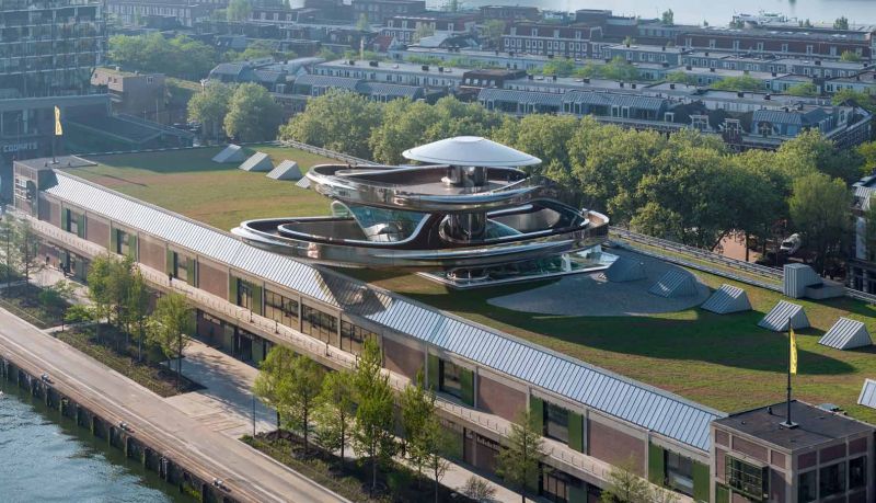 Fenix, imagen del Tornado sobre el antiguo almacén