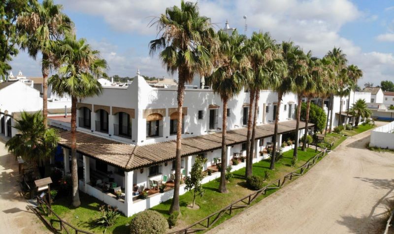 arquitectura_y_empresa_hotel-la-malvasia_cenital