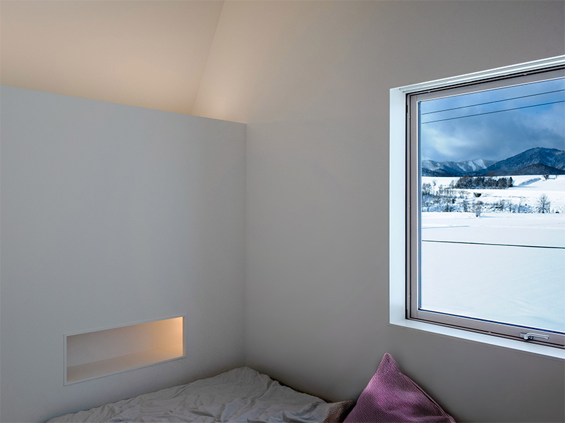 Arquitectura y Empresa, arquitectura, construcción, Japón, Japan, Florian Busch Architects, arquitectura contemporánea, Hokkaido, eficiencia energética, paneles solares, energía verde, sostenibilidad, sostenible, ecológico, construcción ecológica, vivienda off-grid, arquitectura residencial, vivienda, casa, unifamiliar, autosuficiente, autosuficiencia energética