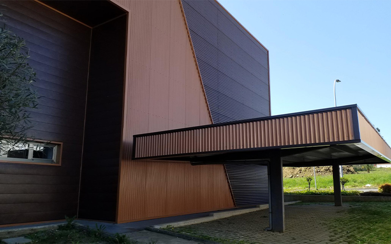 Arquitectura y Empresa, arquitectura, construcción,  Kingspan | Teczone, luz, iluminación, fachadas, materiales de construcción, aislantes, aislamiento térmico, aislamiento acústico, aislamiento técnico, ventilación natural, eficiencia energética, paneles aislantes, paneles de techo, novedades, fachada, diseño exterior, diseño de fachada, sistemas modulares MyWall, pabellón polideportivo de San Vicente del Raspeig