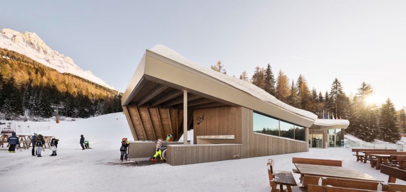 arquitectura y empresa_Loox Lounge Bar_acceso terraza