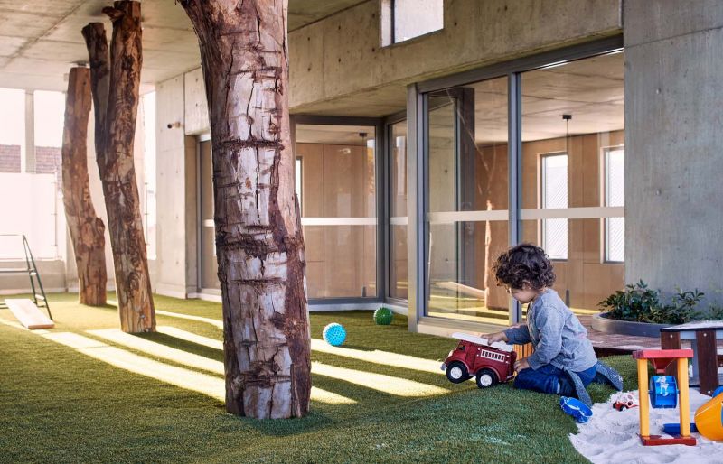 arquitectura_y_empresa_North Perth Childcare_patio cubierto