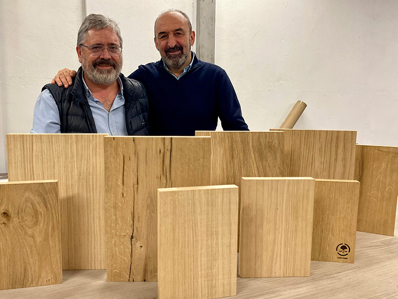 Arquitectura y Empresa, arquitectura, Grupo Gámiz, Maderas Unidas, madera, innovación, OAK 2 LIFE, tablero a medida, sostenibilidad, ecología, reciclaje, economía circular, productos con madera, contrachapado, materiales ecológicos, materiales y arquitectura, materiales de construcción, acabados interiores, materiales reciclados, materiales sostenibles, reciclaje de madera, España