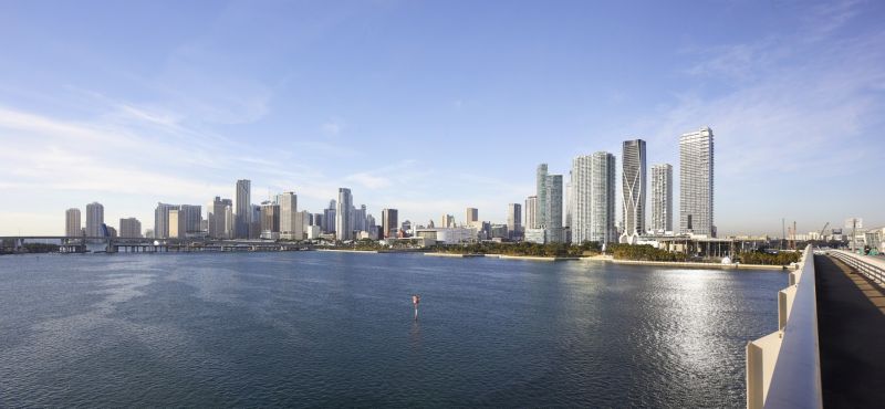 vista de la bahia de Miami desde Thousand Museum