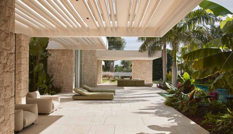 Imagen de los espacios de la zona de día y conexión con el exterior