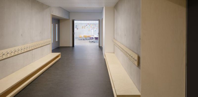 arquitectura_y_empresa_ simon veil school_corredor