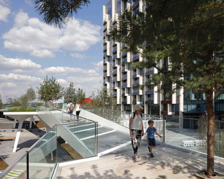 Imagen del nuevo parque lineal The Tide de DS+F en Greenwich, Londres