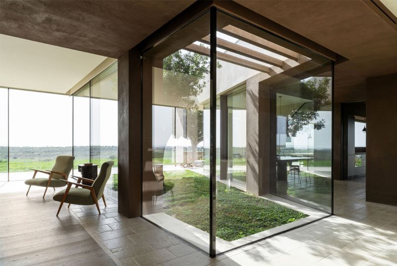 Imagen del interior de la vivienda enfatizando la relación entre el interior y el exterior