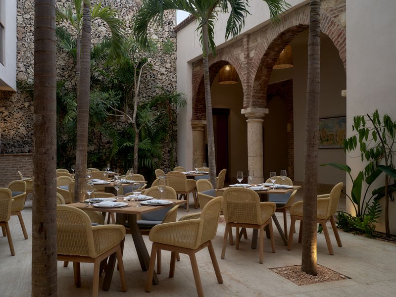 arquitecturayempresa_hotel_PATIO ORIGINAL_