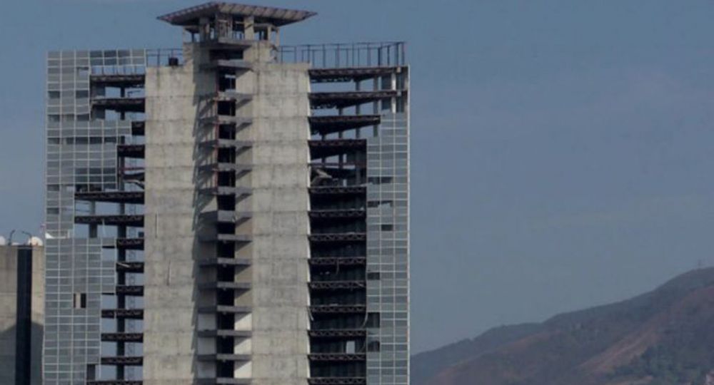 "Torre David",Caracas: Un proyecto arquitectónico de complejo comercial a edificio de ocupas más alto del mundo