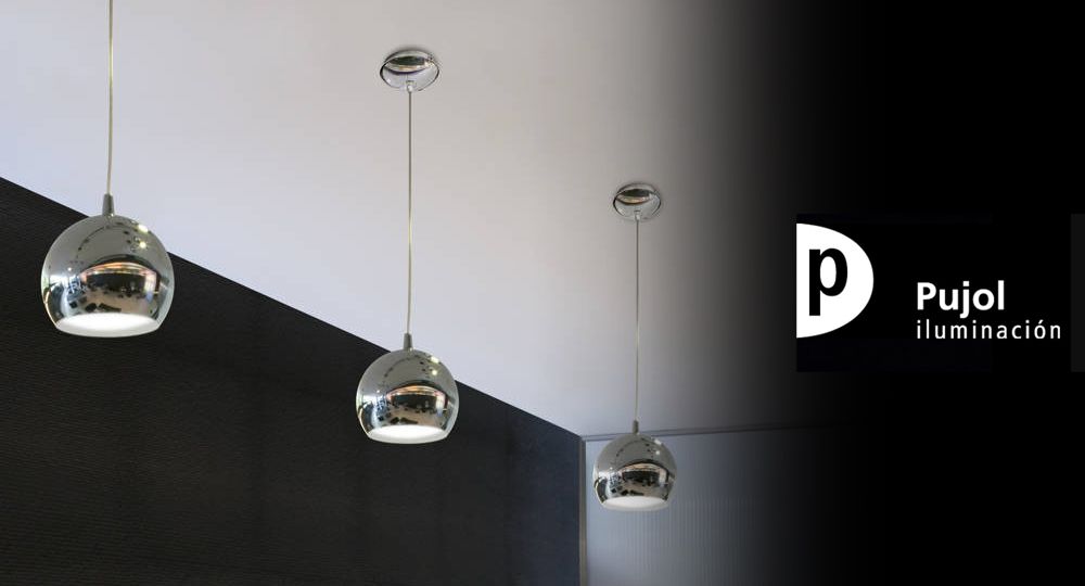 Luminaria de suspensión BOLA de Pujol Iluminación: geometría, durabilidad y diseño 