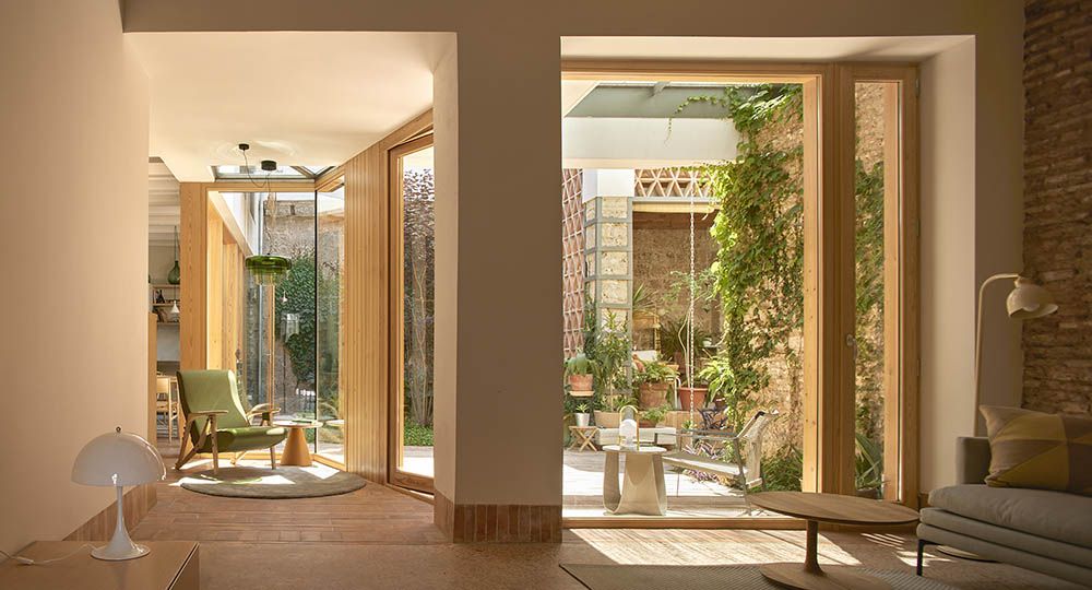 Casa de pueblo en la ciudad