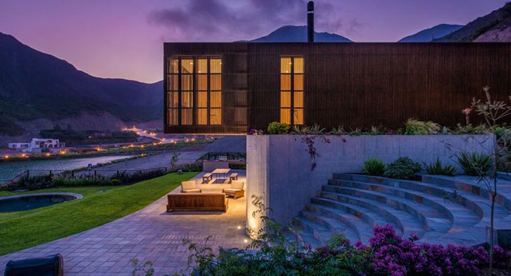 Fusionar arquitectura, naturaleza y topografía: Casa con anfiteatro  en Cieneguilla, Lima. Perú