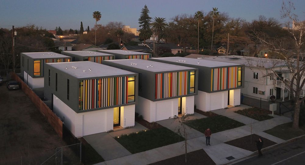 Oak Park. Sacramento: Arquitectura contemporánea para el renacimiento.