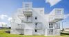 Nubes blancas.  Volúmenes, geometría y arquitectura de Poggi + More