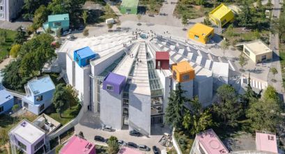 La renovada Pirámide de Tirana: de monumento comunista a centro cultural