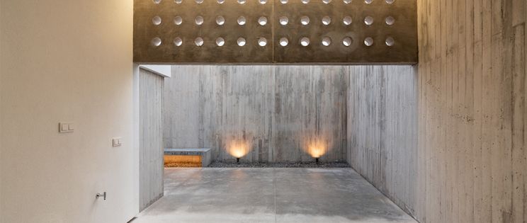 Casa VIC: sencillez frente a los exigentes requerimientos normativos