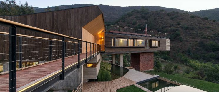 Casa El Maqui, arquitectura contemporánea con autoregulación climática 