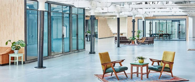 Nuevas oficinas Fairphone, arquitectura interior de estética industrial y concepto sostenible