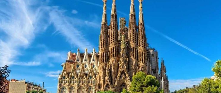 El templo expiatorio de la Sagrada Familia de Gaudí: un hito en Barcelona