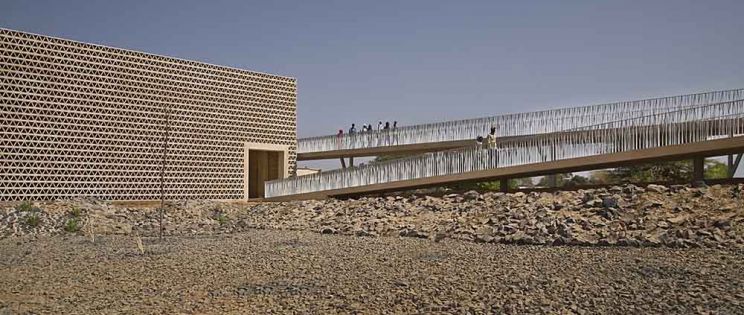 Arquitectura en condicioness adversas: Universidad de Alioune Diop, Bambey. IDOM