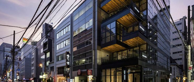 Kanda Terrace, arquitectura hostelera en altura en Tokio. Key Operation Inc. / Architects