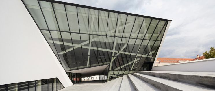 Museo de Arte Moderno Mo, Vilnius. Studio Libeskind Nuevo Museo de Arte Moderno de Vilnius diseñado por el arquitecto Daniel Libeskind.