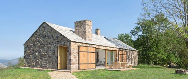 Villa Slow, arquitectura contemporánea y sostenible con aires de cabaña pasiega. Laura Álvarez Architecture Villa Slow, arquitectura contemporánea y sostenible con aires de cabaña pasiega. Laura Álvarez Architecture