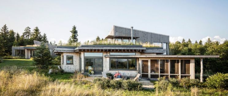 Arquitectura eficiente. Downeast Coastal Residence, Winkelman Architecture.
