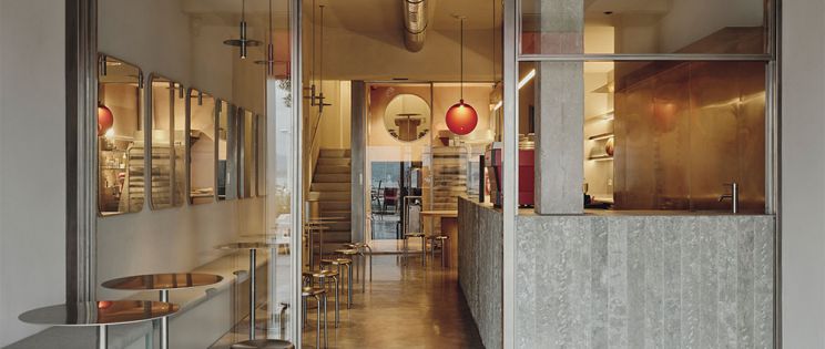 Atypique: geometría, materia y luz Atypique: geometría, materia y luz