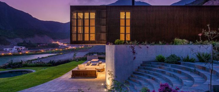 Fusionar arquitectura, naturaleza y topografía: Casa con anfiteatro  en Cieneguilla, Lima. Perú