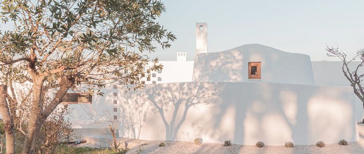 Casanguilla: arquitectura minimalista mediterránea que respira el paisaje Casanguilla: arquitectura minimalista mediterránea que respira el paisaje
