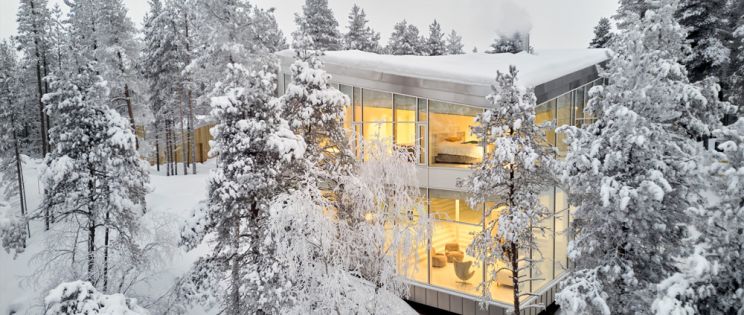 Cliffhanger Riverside Villa por Pirinen Salo Oy