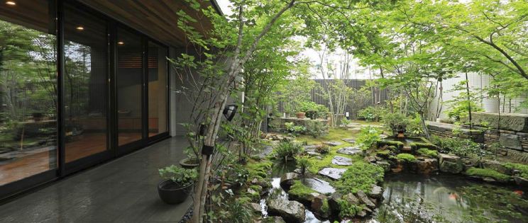 Magníficas vistas interiores. FORT7 House de Takeshi Ishiodori Architecture