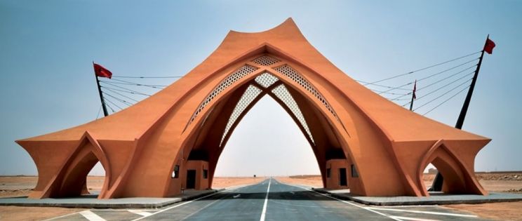 Entrada a la ciudad de Laâyoune en Marruecos