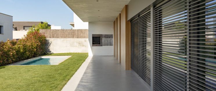 Casa Iroco: Eficiencia Energética y Control Solar Óptimo
