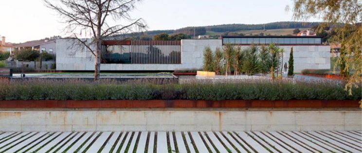 Ayuntamiento de Meruelo: matriz de espacio urbano